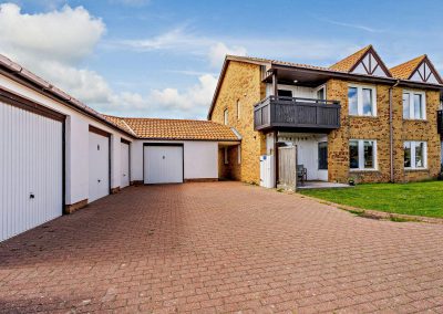 outside parking area Beachcombers cottage Beadnell